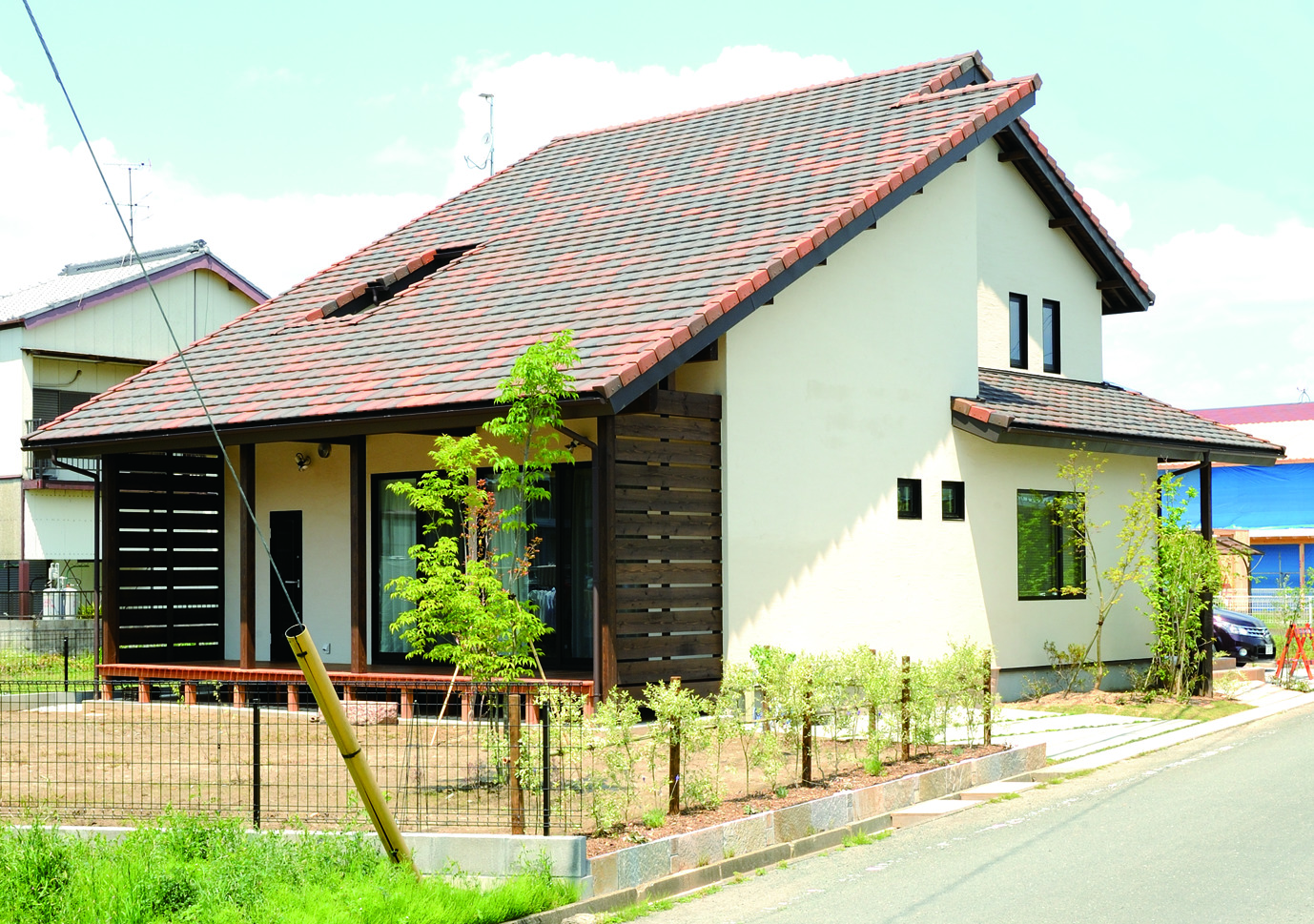 木と触れ合う温かい家