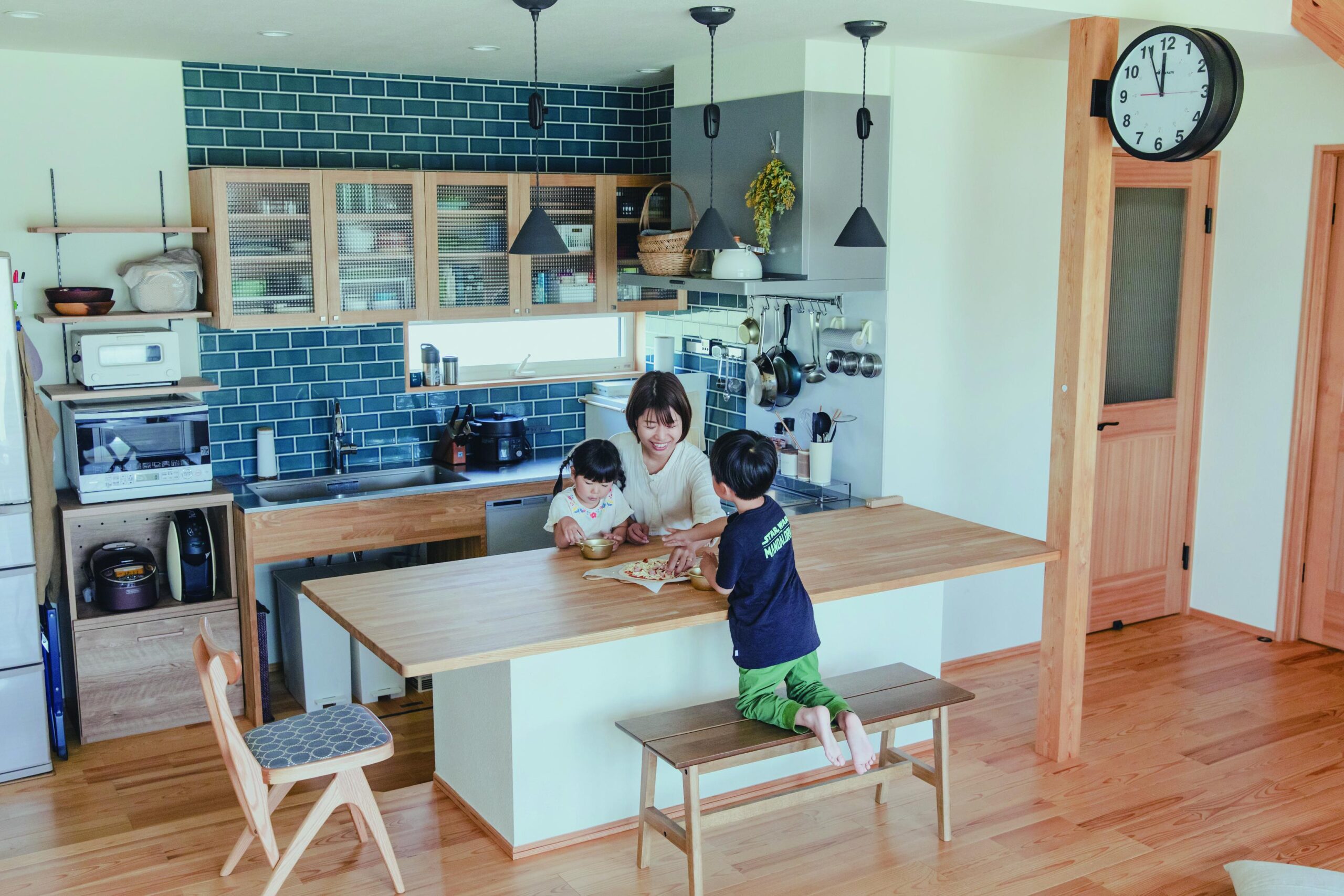 作って食べて、笑って。世界に一つのテーブルで家族の時間がはじまる