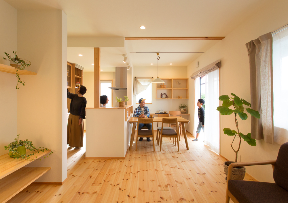 家族が自然と集まる、陽だまりのように心地よい家