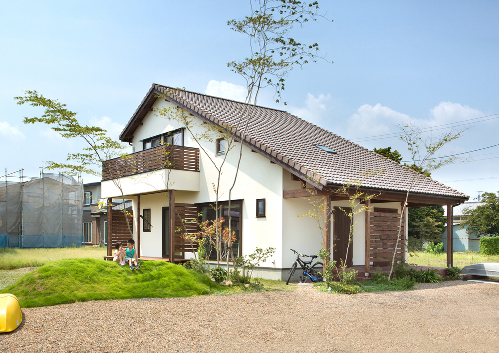 生活を楽しむ為の収納を大切にした、大きな屋根の家